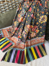 Load image into Gallery viewer, Cashmere embroidered, black/yellow/red colors
