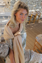 Load image into Gallery viewer, Wool degrade scarf, sand
